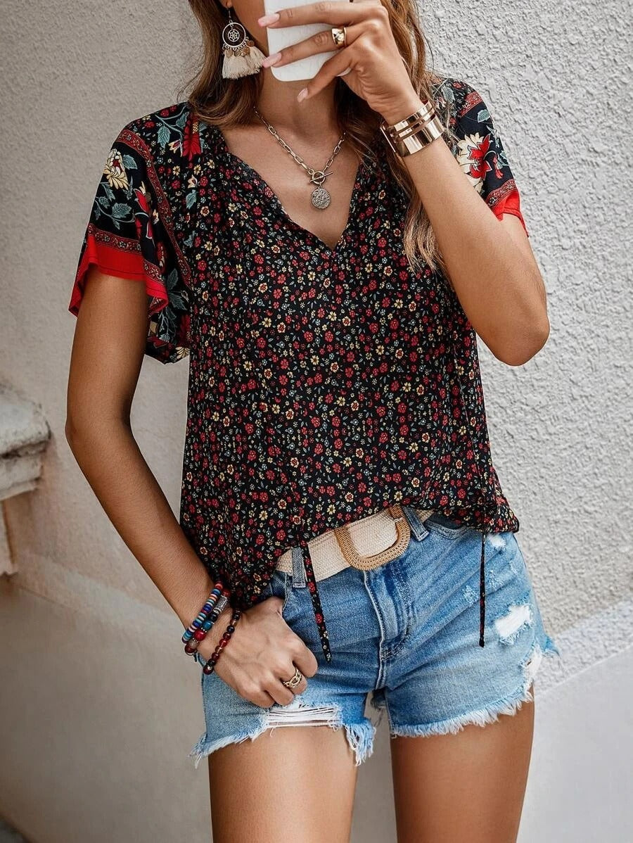 Relaxed Floral V-Neck Blouse for Women
