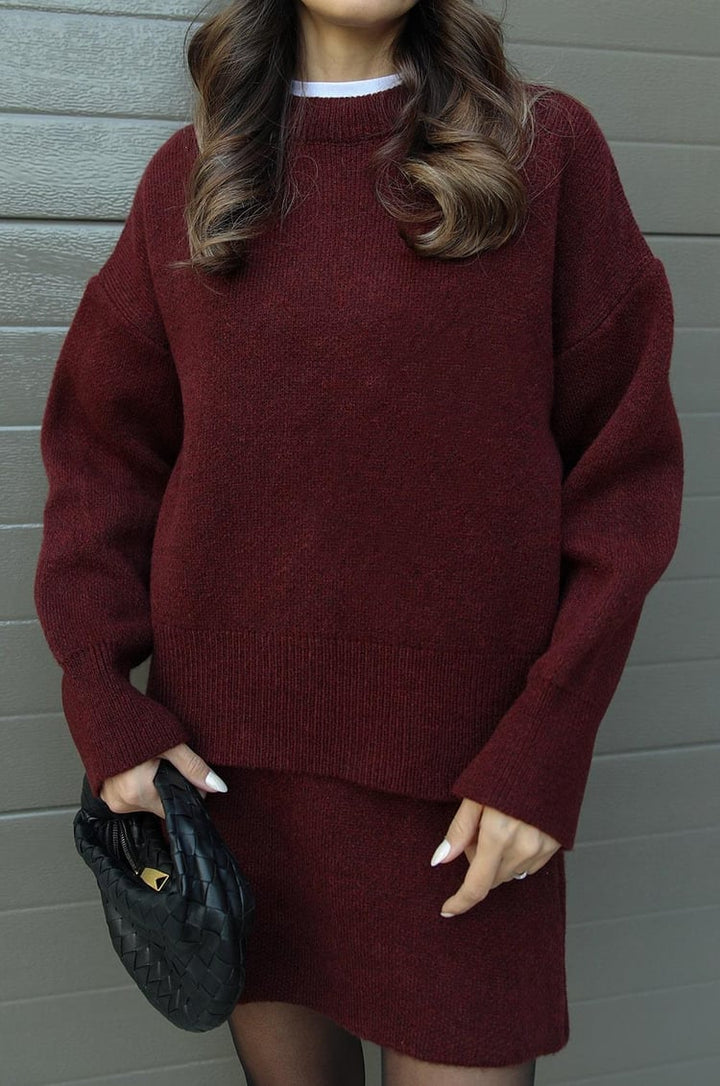 Esme | A cosy sweater and a flowy flattering skirt