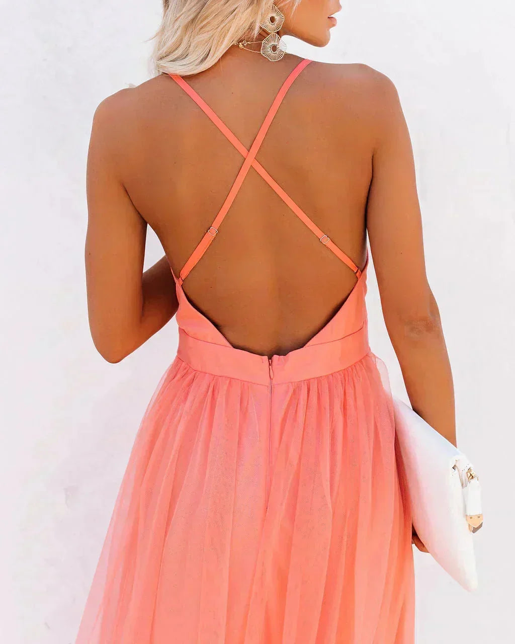 Backless maxi dress with thin straps 4